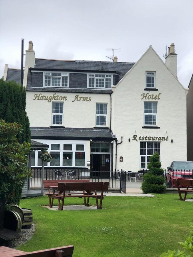 Haughton Arms Hotel Alford  Exterior photo